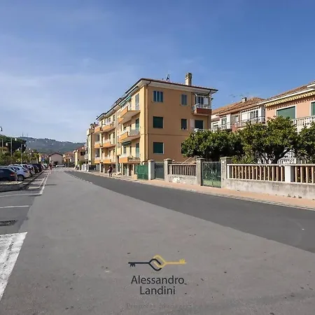 Casa Laura Comodissima Al Centro E Spiagge Lejlighed